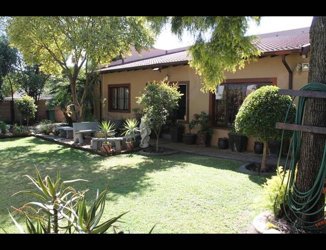 3 BEDROOM HOUSE FOR SALE IN EDENVALE CENTRAL